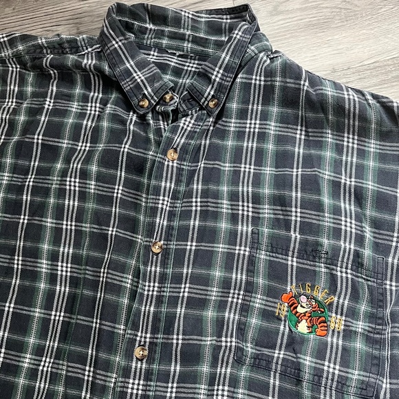Disney Plaid long sleeve button down Tigger size xxl - Picture 1 of 7